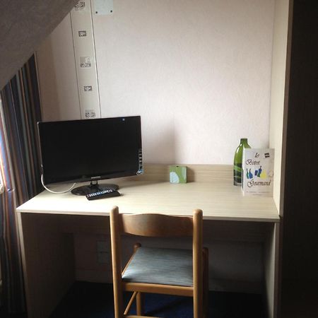 Hotel La Tour D'Auvergne Pont-lʼAbbé Kültér fotó